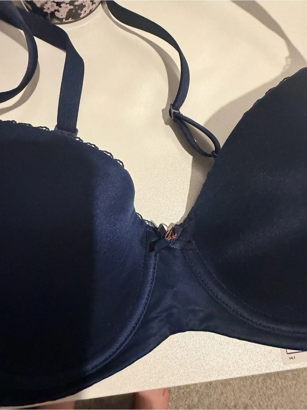 Body by Victoria navy bra 36C Like new